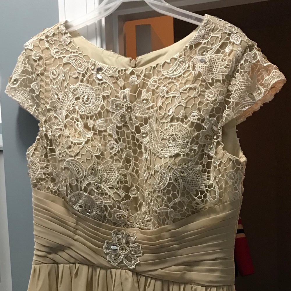 Champagne Formal Dress— Size 6